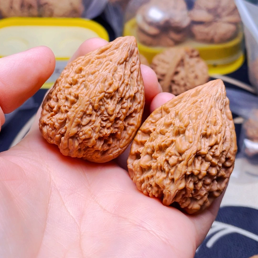 吊坠文玩核桃塔尖一对