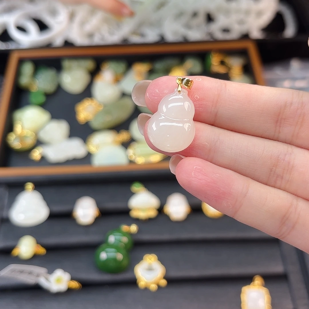 和田玉银S925镶嵌颈饰白玉葫芦吊坠