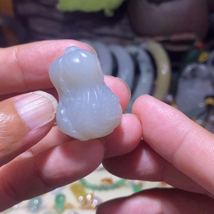 肉***肉和田玉未镶嵌颈饰白菜摆财