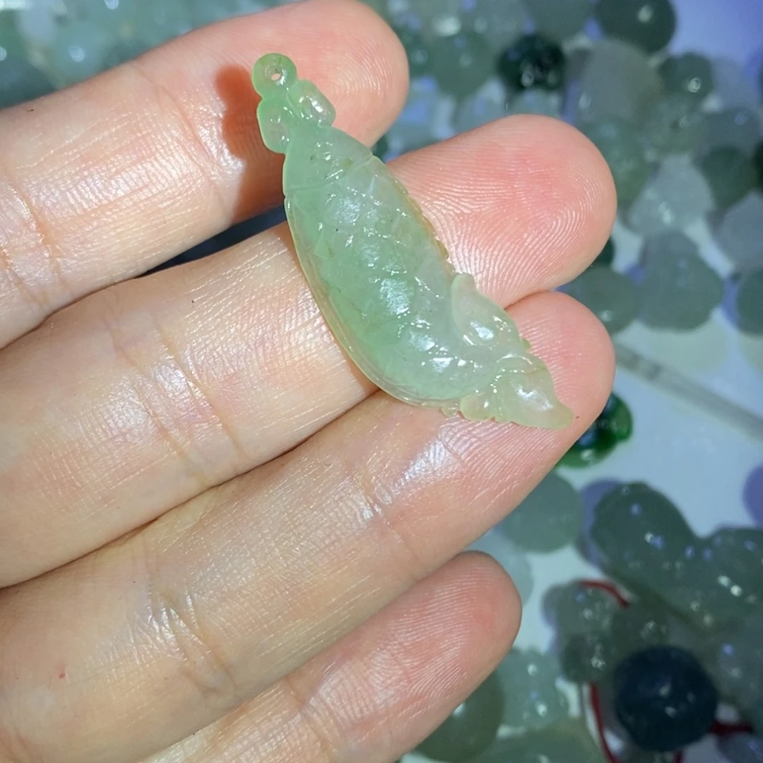 未镶嵌定制翡翠翡翠吊坠