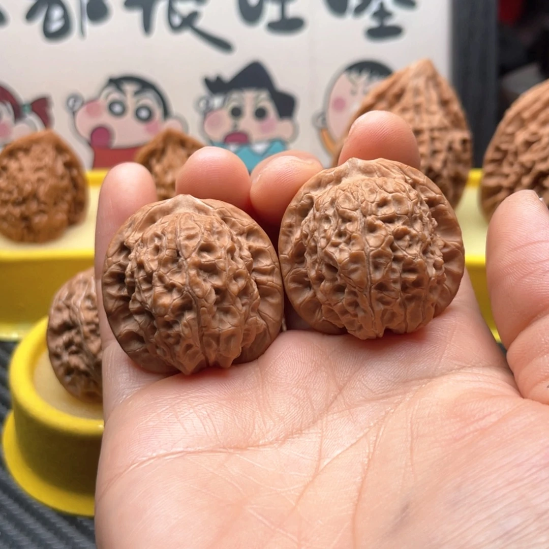 黑***侠文玩核桃吊坠35血麒麟