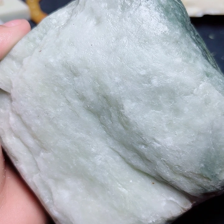 未镶嵌和田玉（糖玉）珠宝奇石