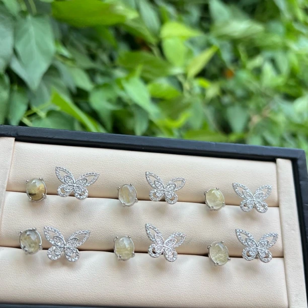 【月月家】G104天然水晶 原创金发晶设计款蝴蝶戒指 多样性发其一