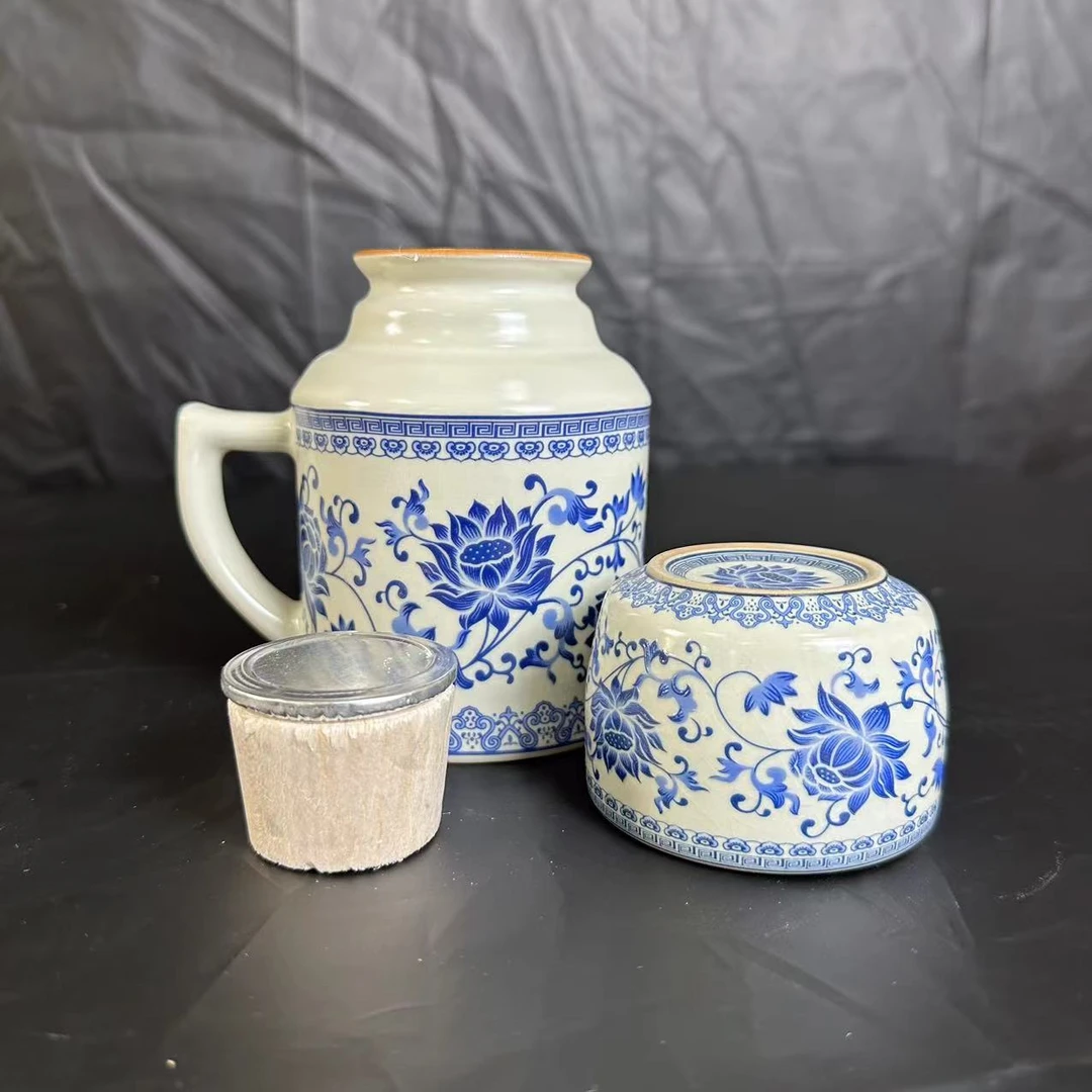 ZY-DP-A184缠枝莲汝瓷青花带把手水杯/高13.5厘米宽9厘米