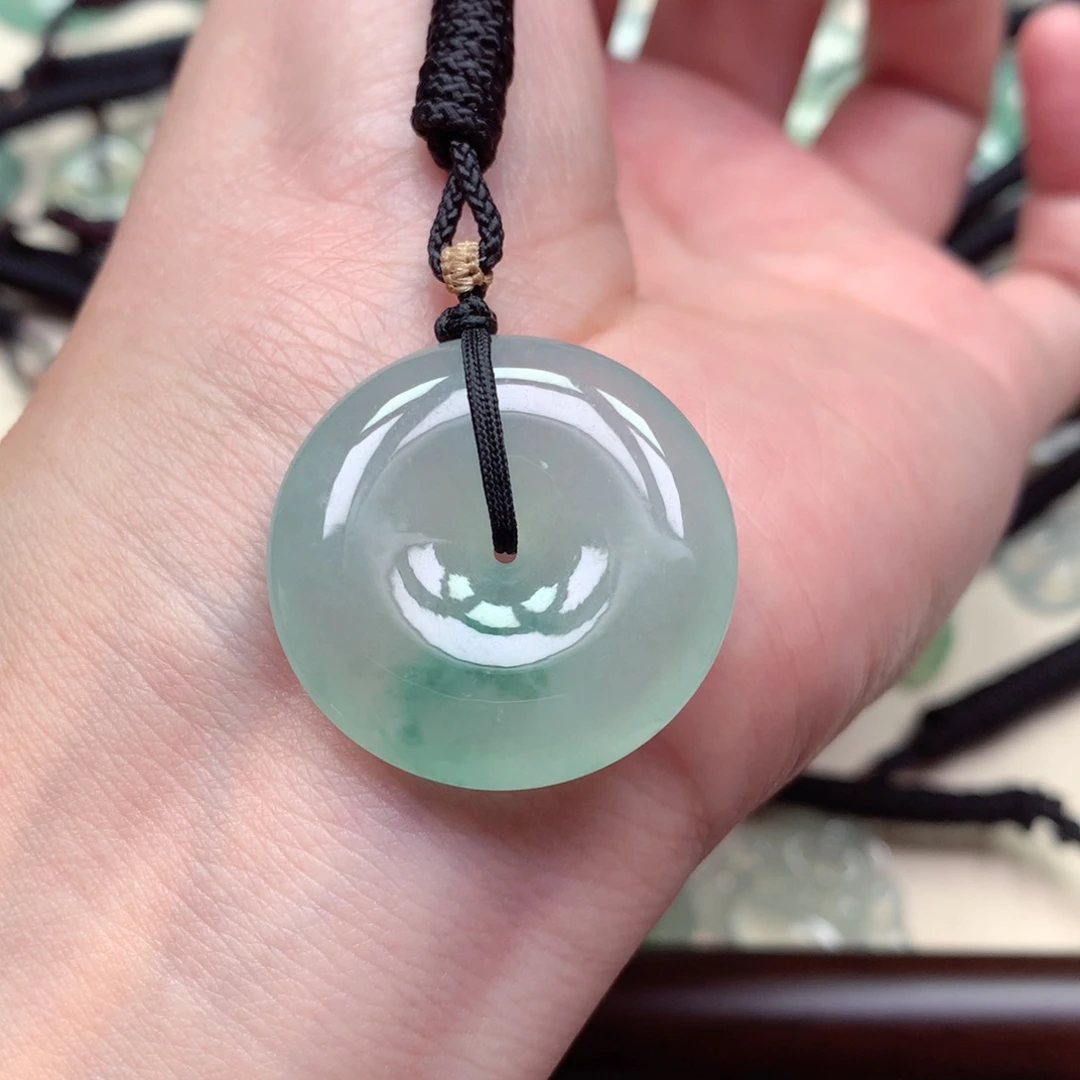 翡翠未镶嵌颈饰扣子