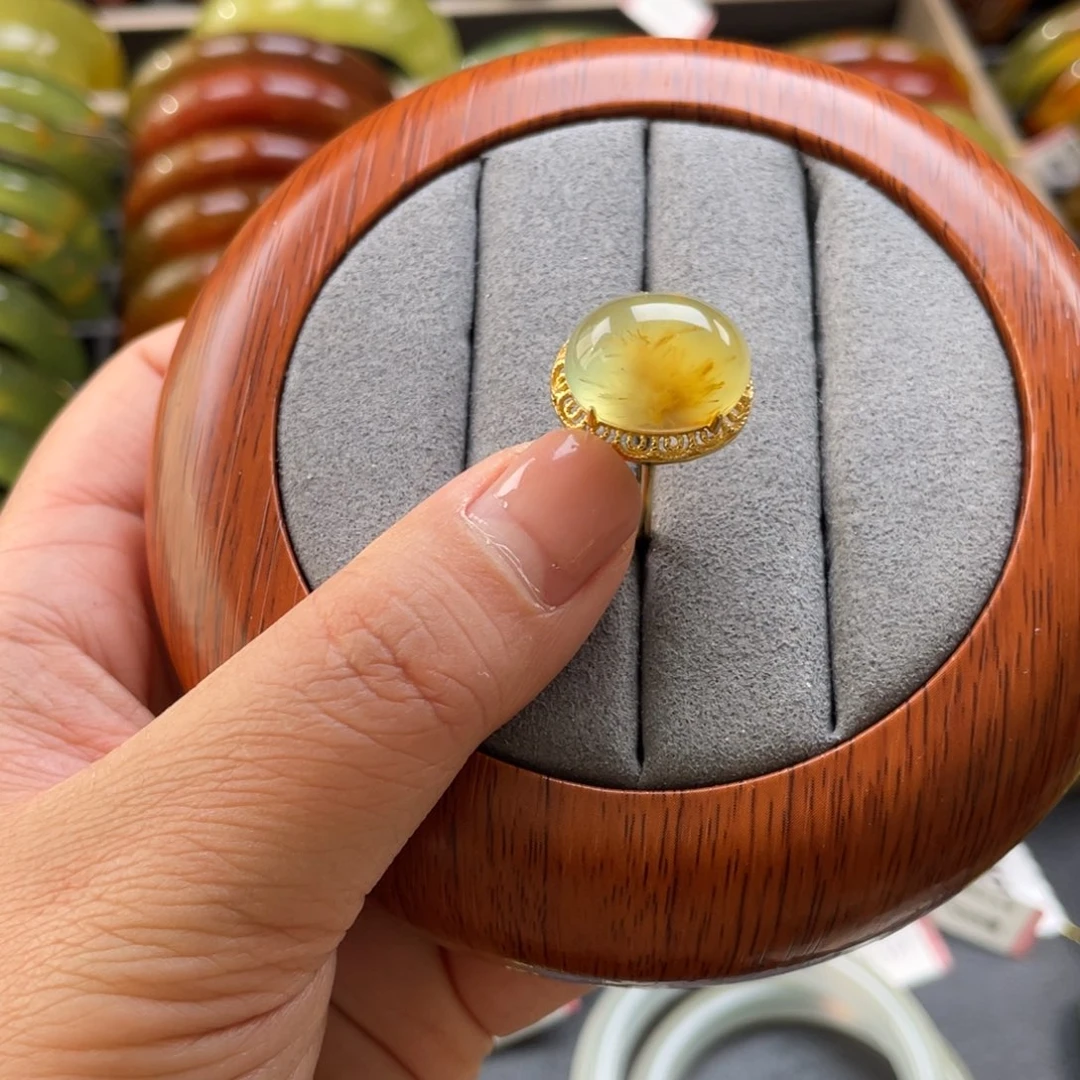 银S925镀金镶嵌蛇纹石玉戒指