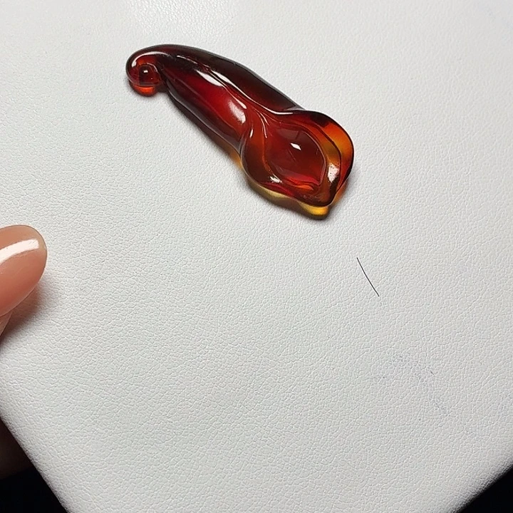 琥珀未镶嵌珠宝奇石吊