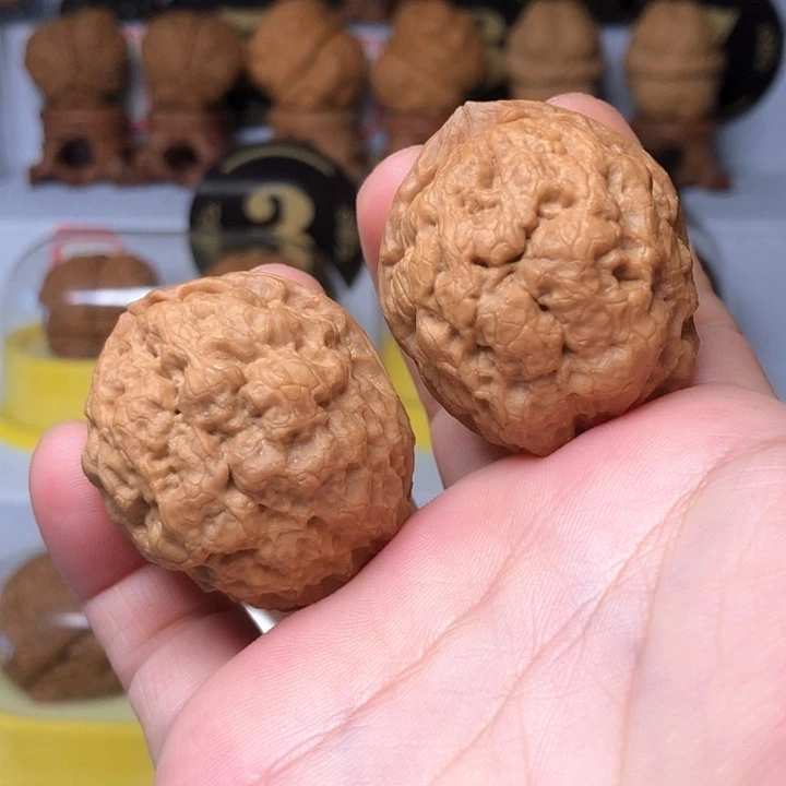 文玩核桃吊坠云南铁核桃