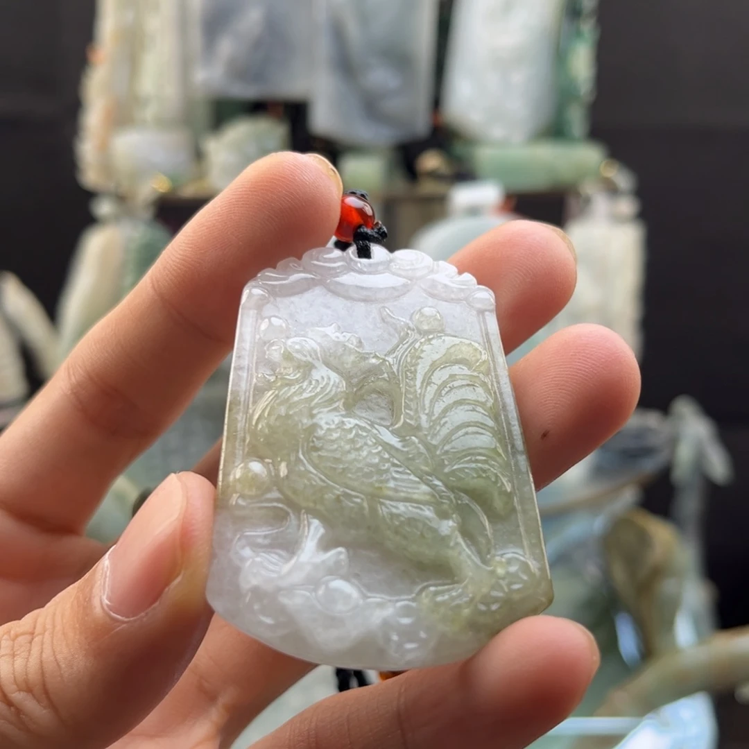 颈饰未镶嵌翡翠鸡牌