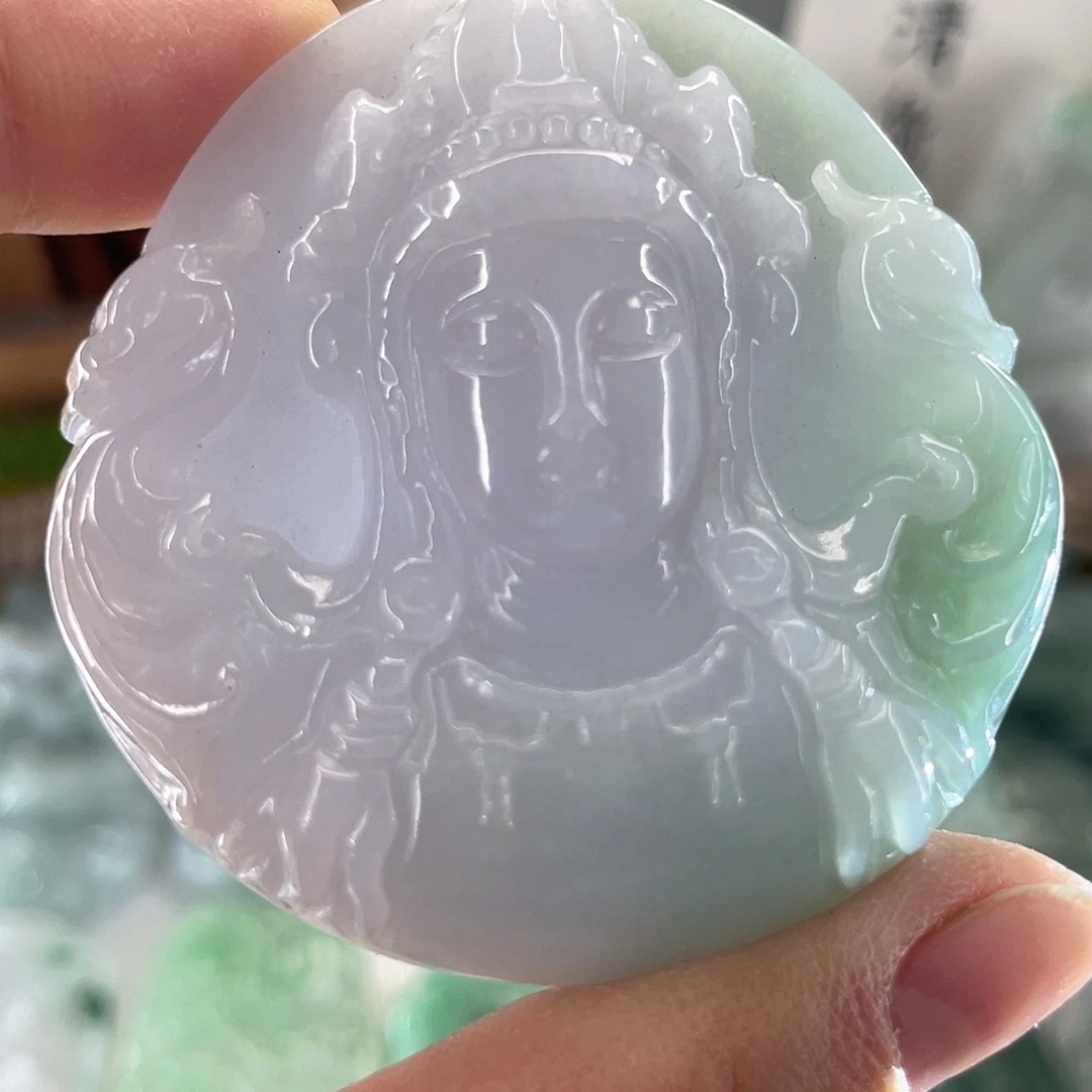 翡翠未镶嵌颈饰观音头