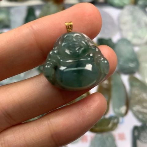 翡翠颈饰未镶嵌翡翠