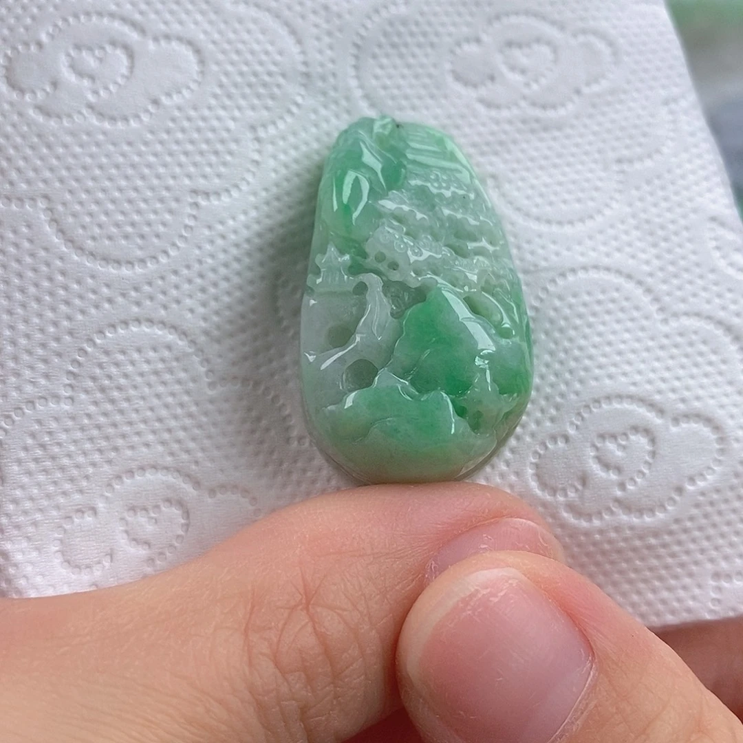 翡翠未镶嵌颈饰翡翠