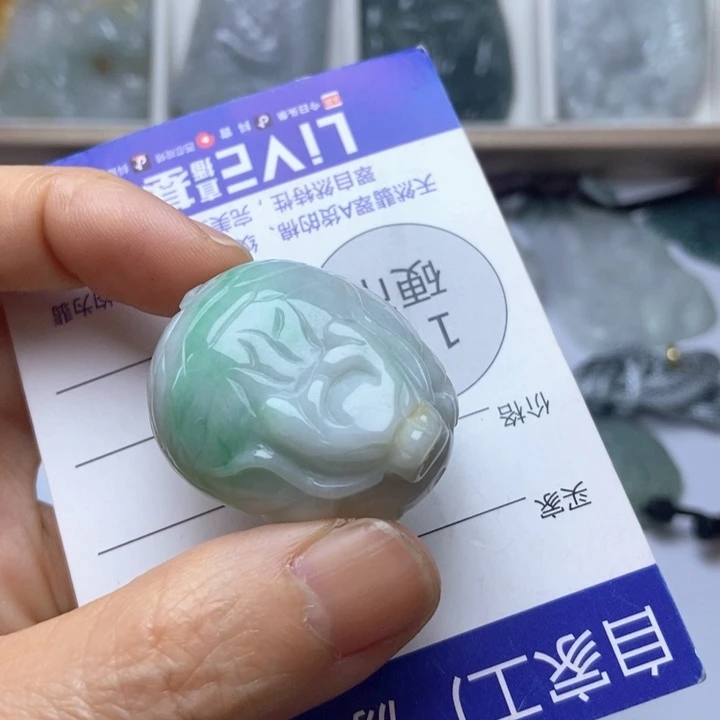 翡翠未镶嵌挂件翡翠