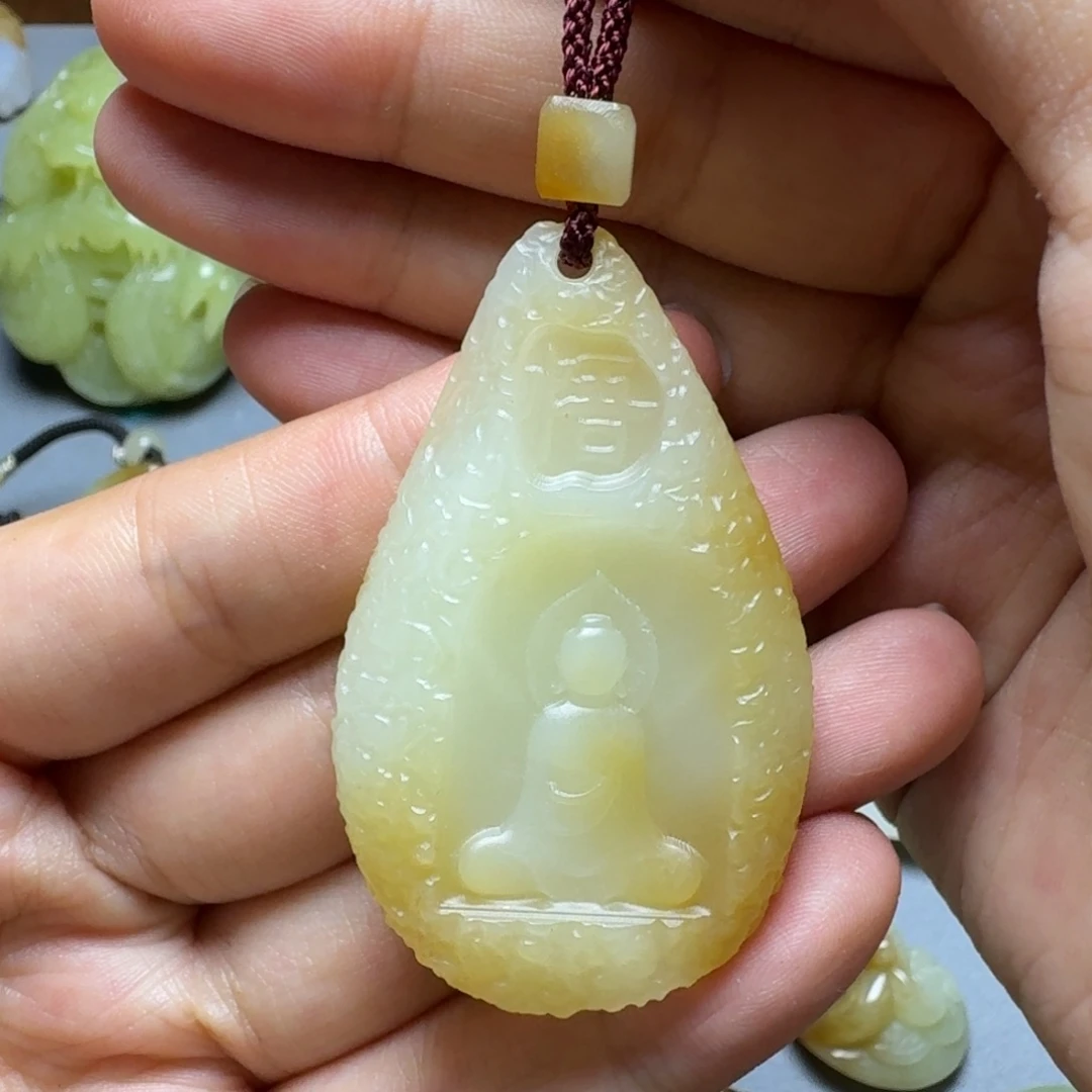 颈饰未镶嵌和田玉