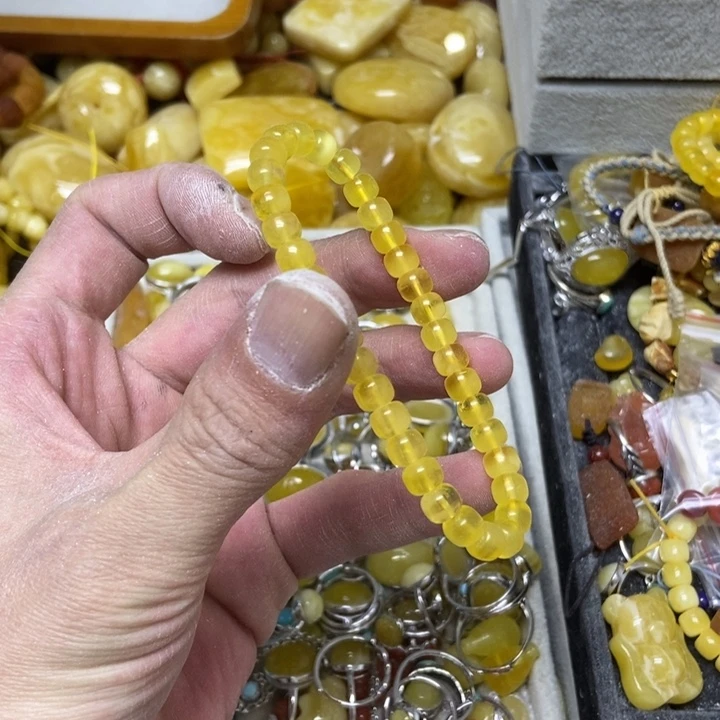未镶嵌蜜蜡裸石多样性发货