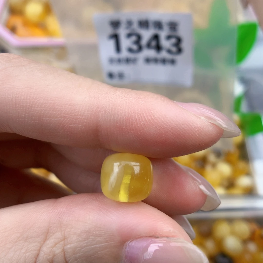 琥珀未镶嵌裸石10×9