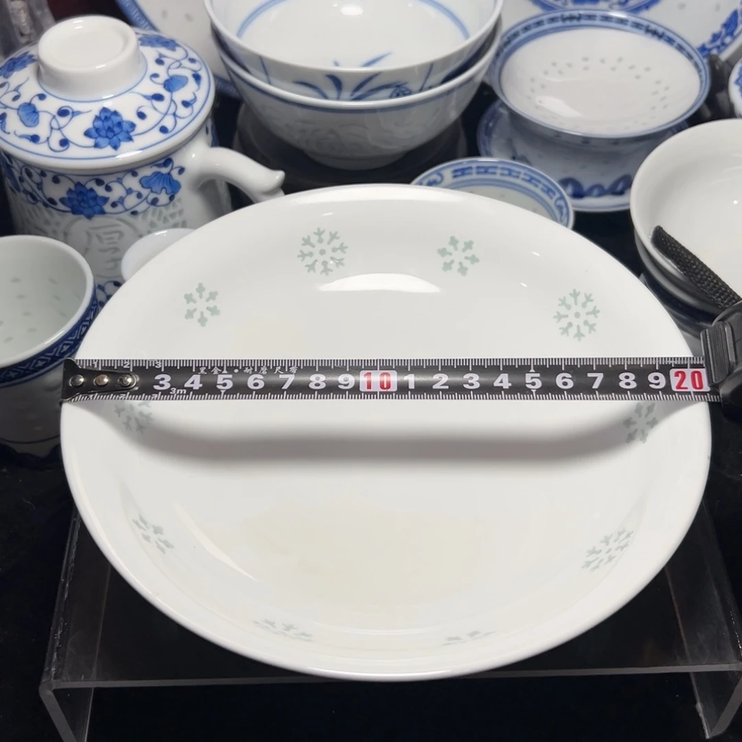 碗素玲珑雕塑雪花八寸盘