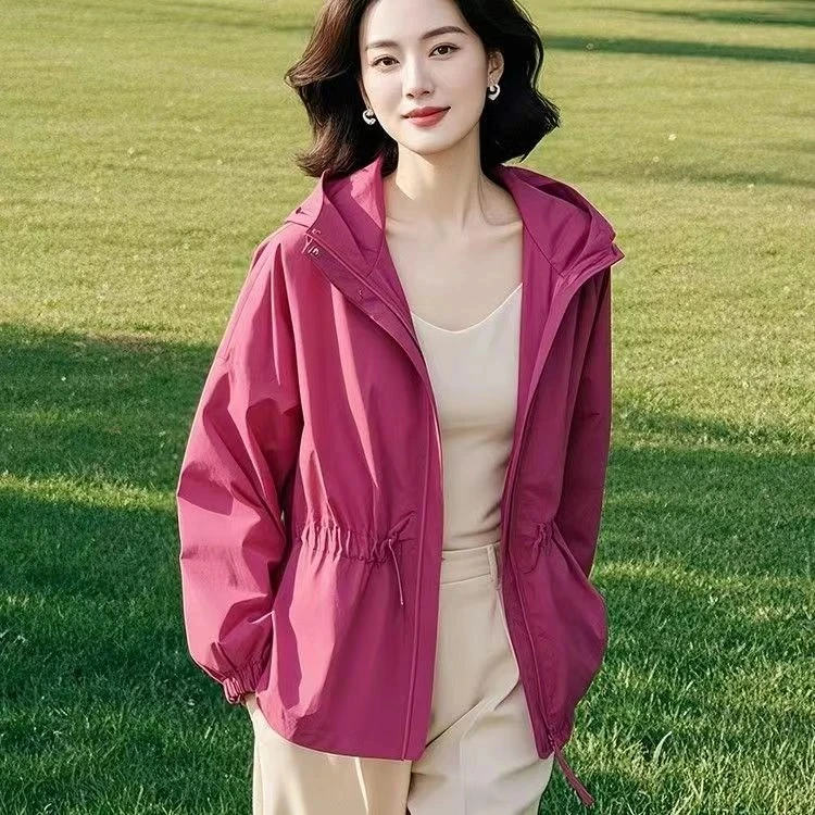 开春韩系慵懒chic减龄漂亮洋气小个子百搭玫红色连帽冲锋衣外套女