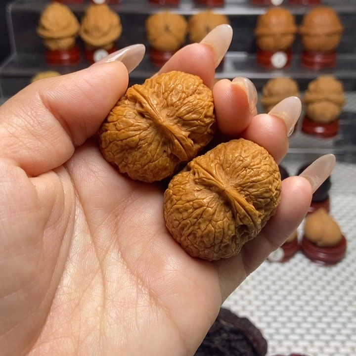 文玩核桃把件18花生元宝