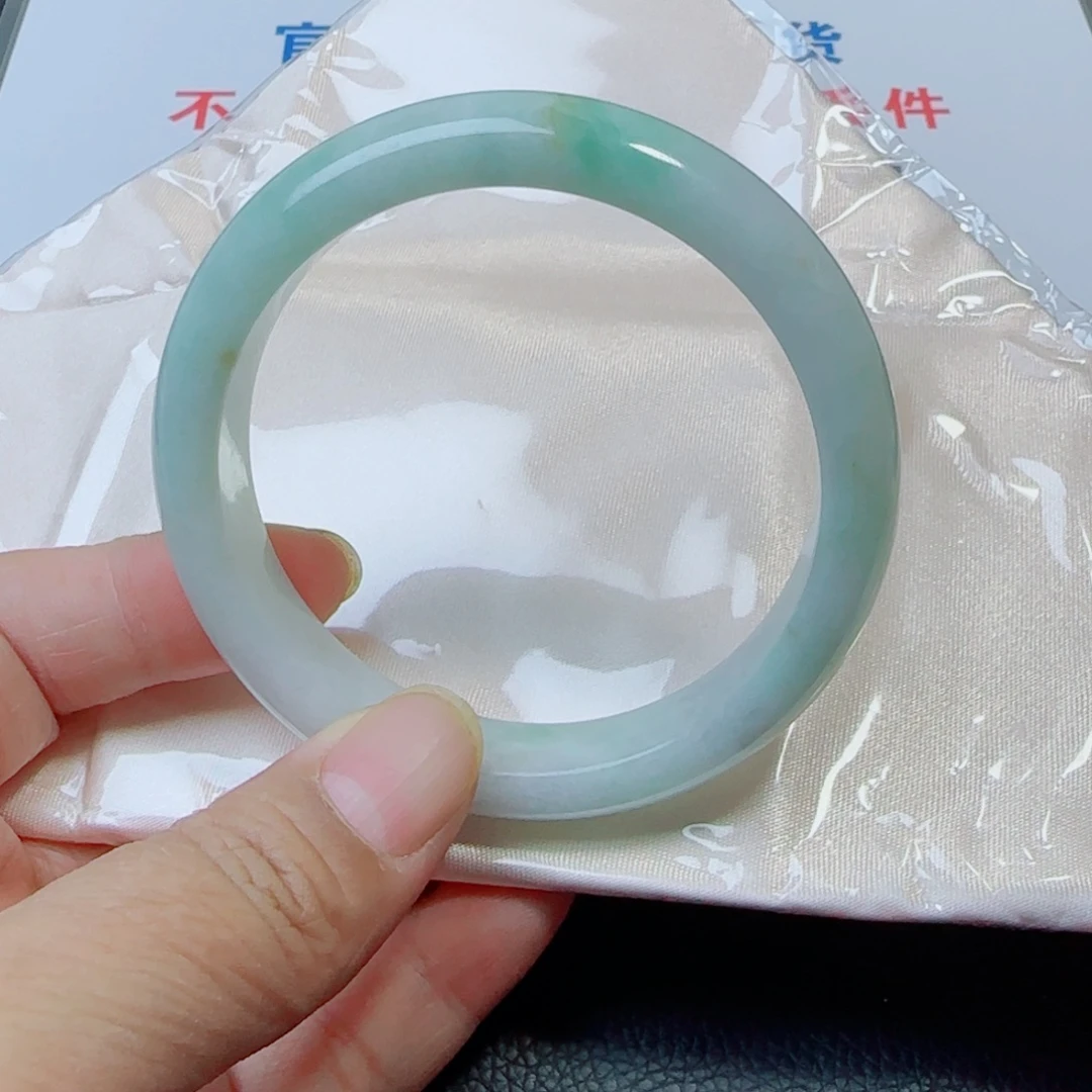 翡翠未镶嵌手镯aaa