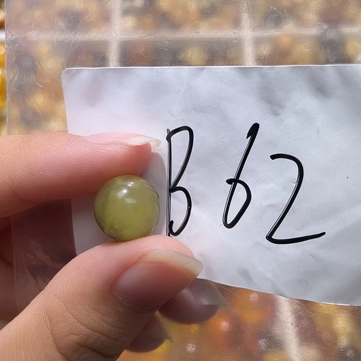 未镶嵌琥珀裸石12福利