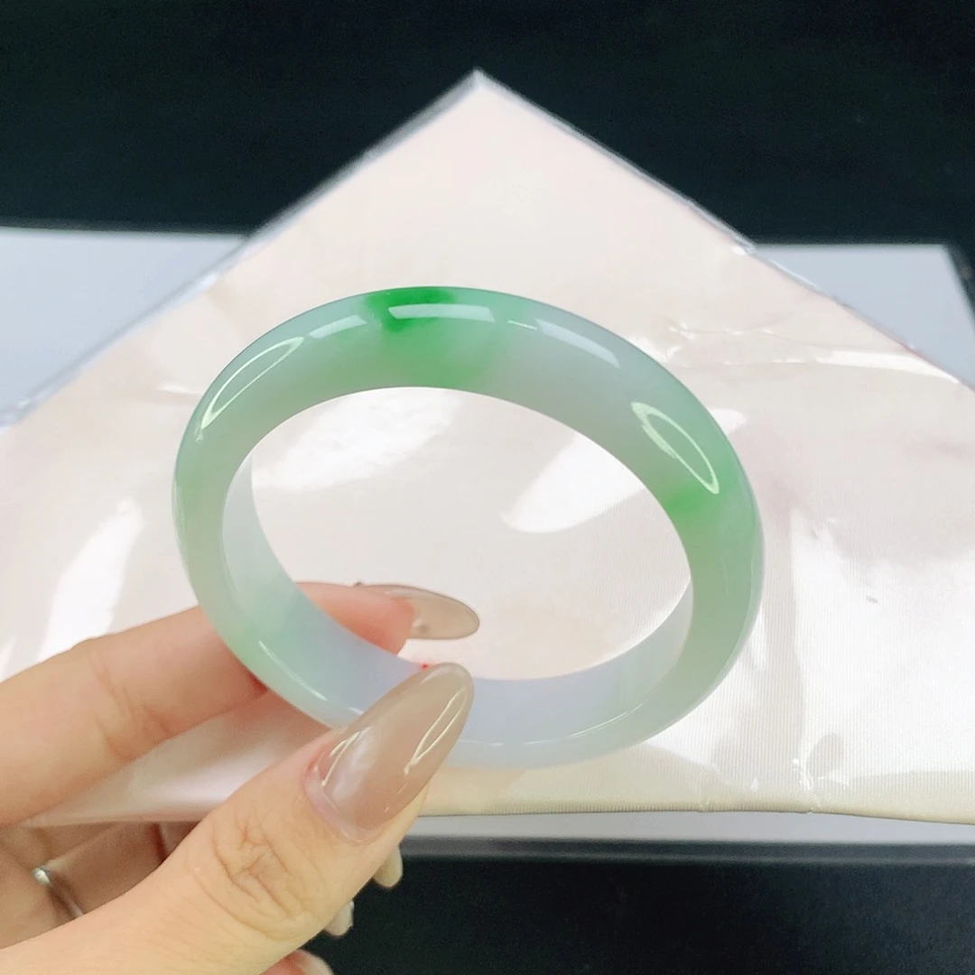 翡翠未镶嵌手镯5409