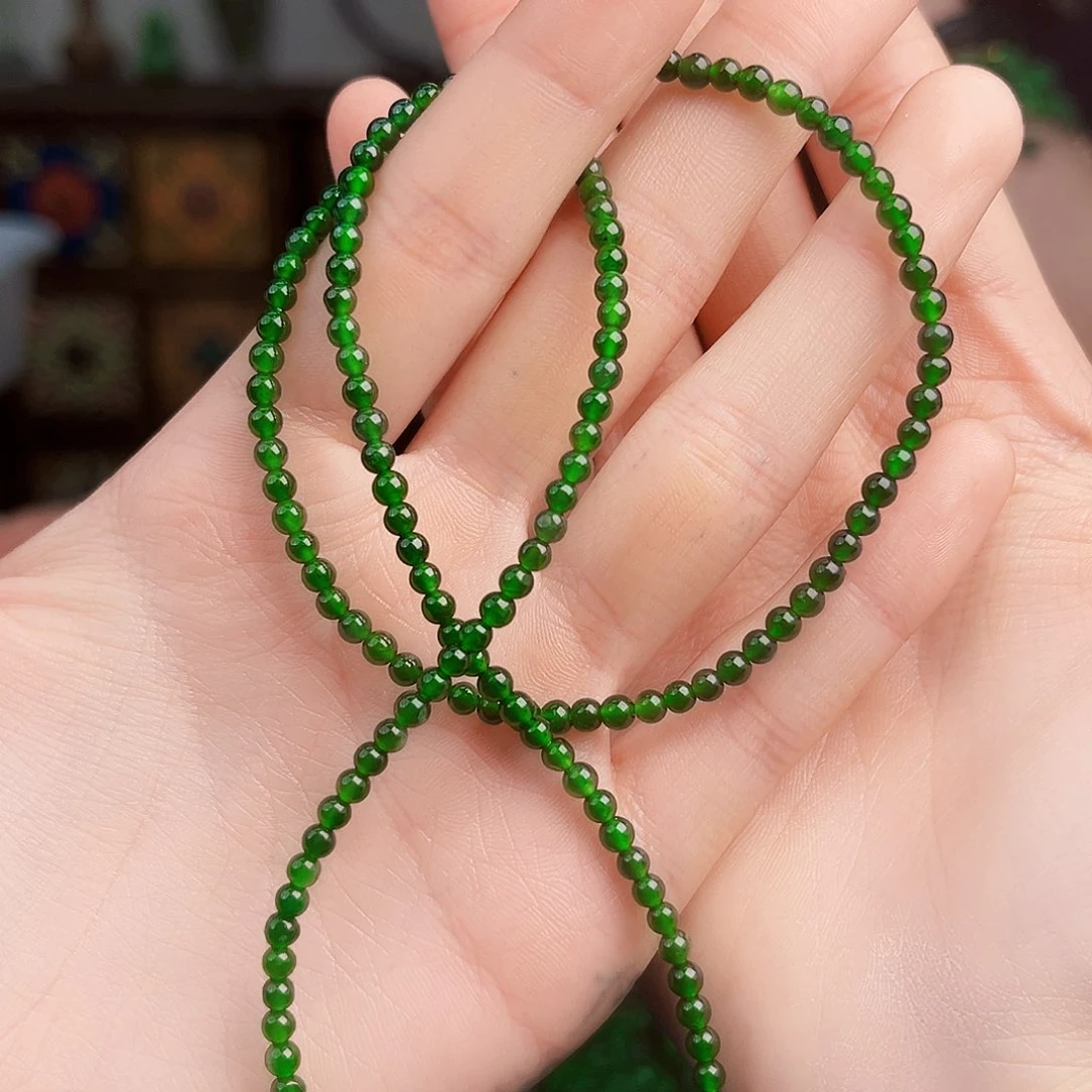 颈饰未镶嵌翡翠多样性