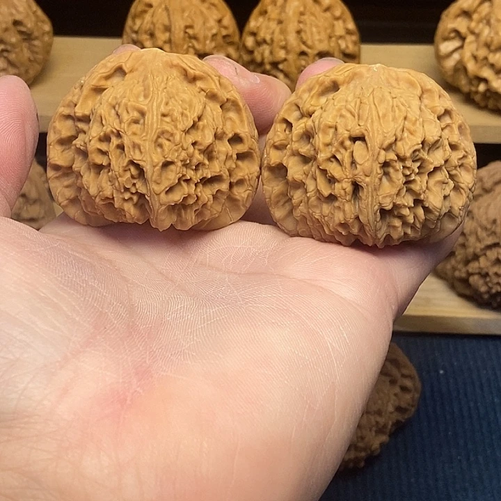 核桃文玩核桃46全品南疆石