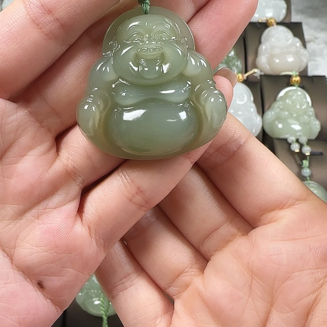和田玉未镶嵌吊坠(赠链)
