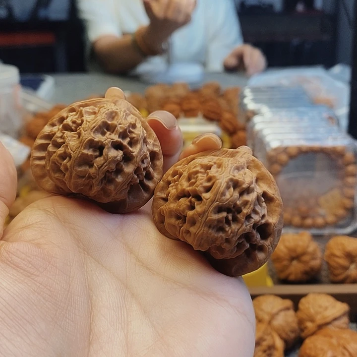 桃核吊坠全品宫灯