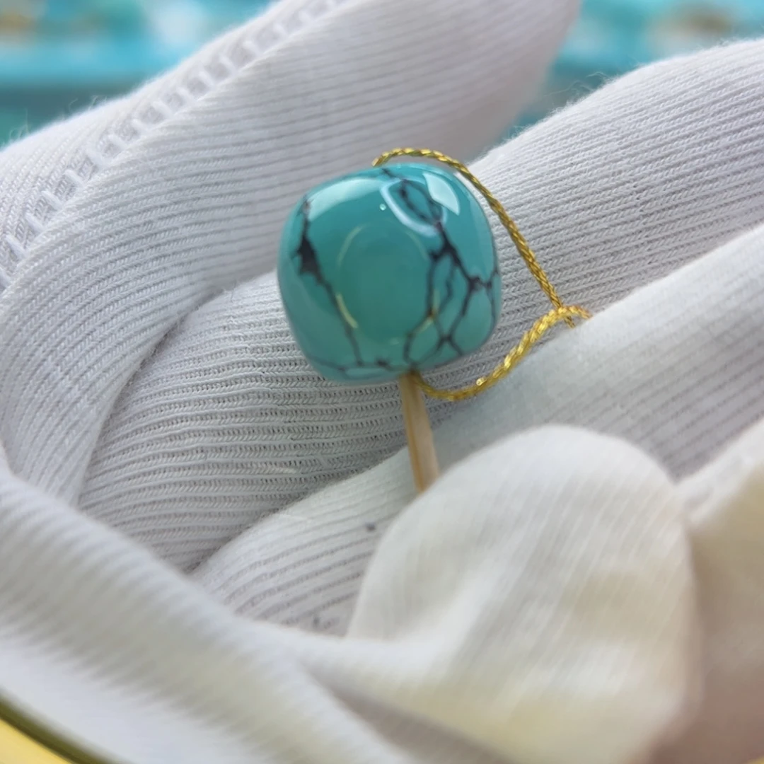 绿松石配饰未镶嵌