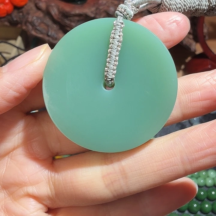 和田玉（碧玉）未镶嵌颈饰俄碧 粉青