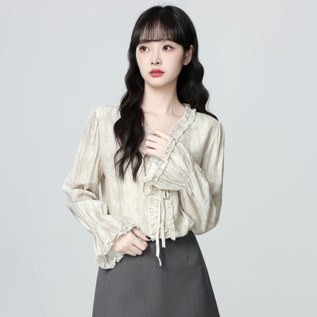 法式杏色木耳边长袖衬衫女春2025春秋新款设计感V领系带衬衣上衣