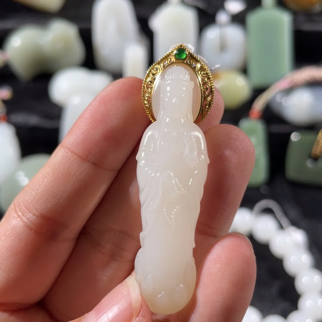 和田玉未镶嵌颈饰