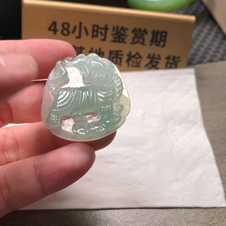 颈饰未镶嵌翡翠老虎