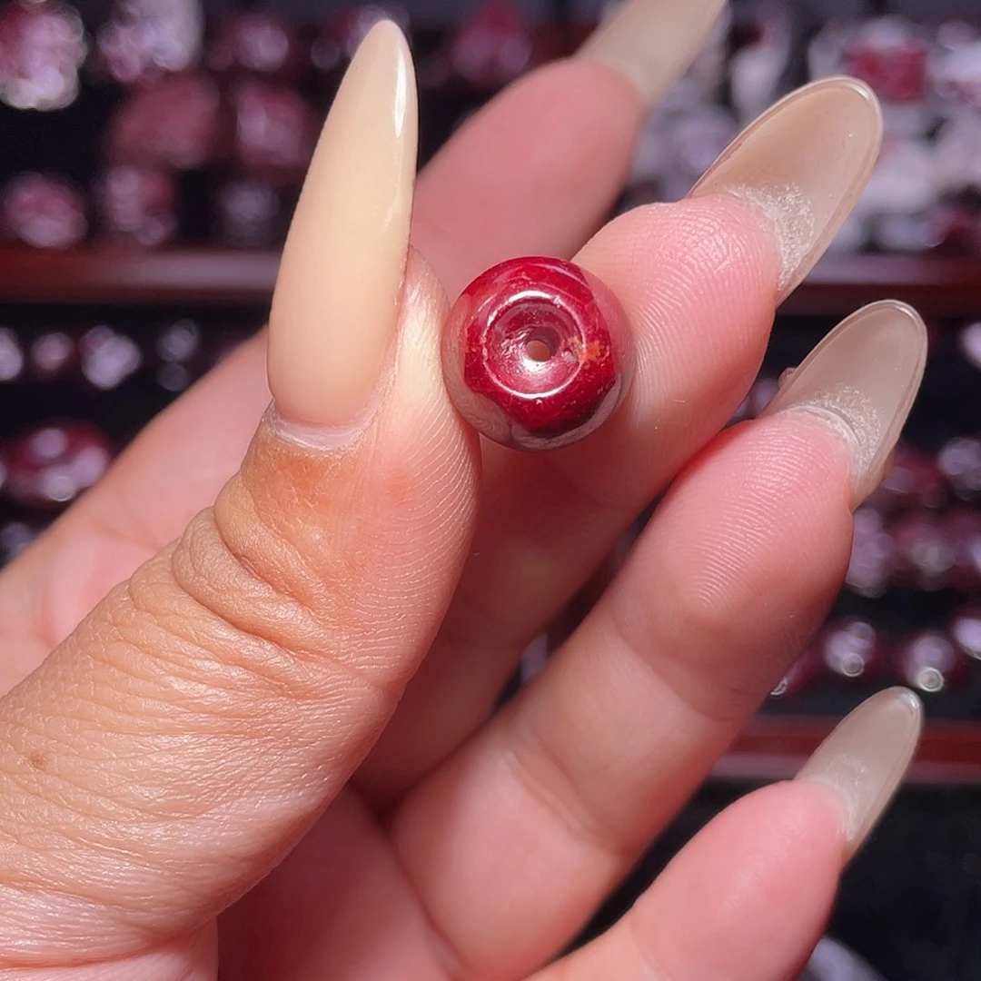 天然辰砂天然朱砂吊坠