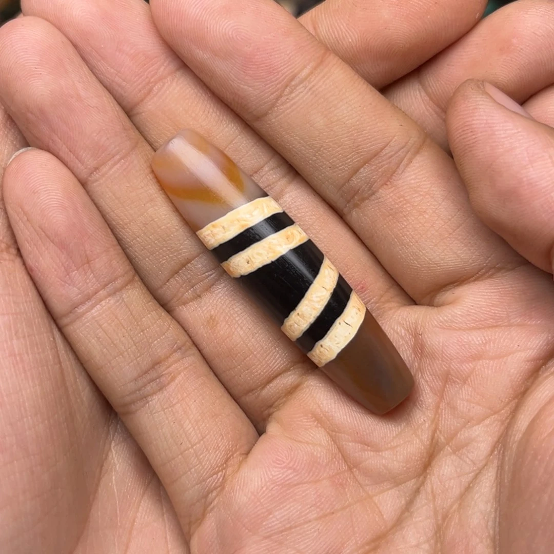 未镶嵌单珠玛瑙/玉髓黑**。