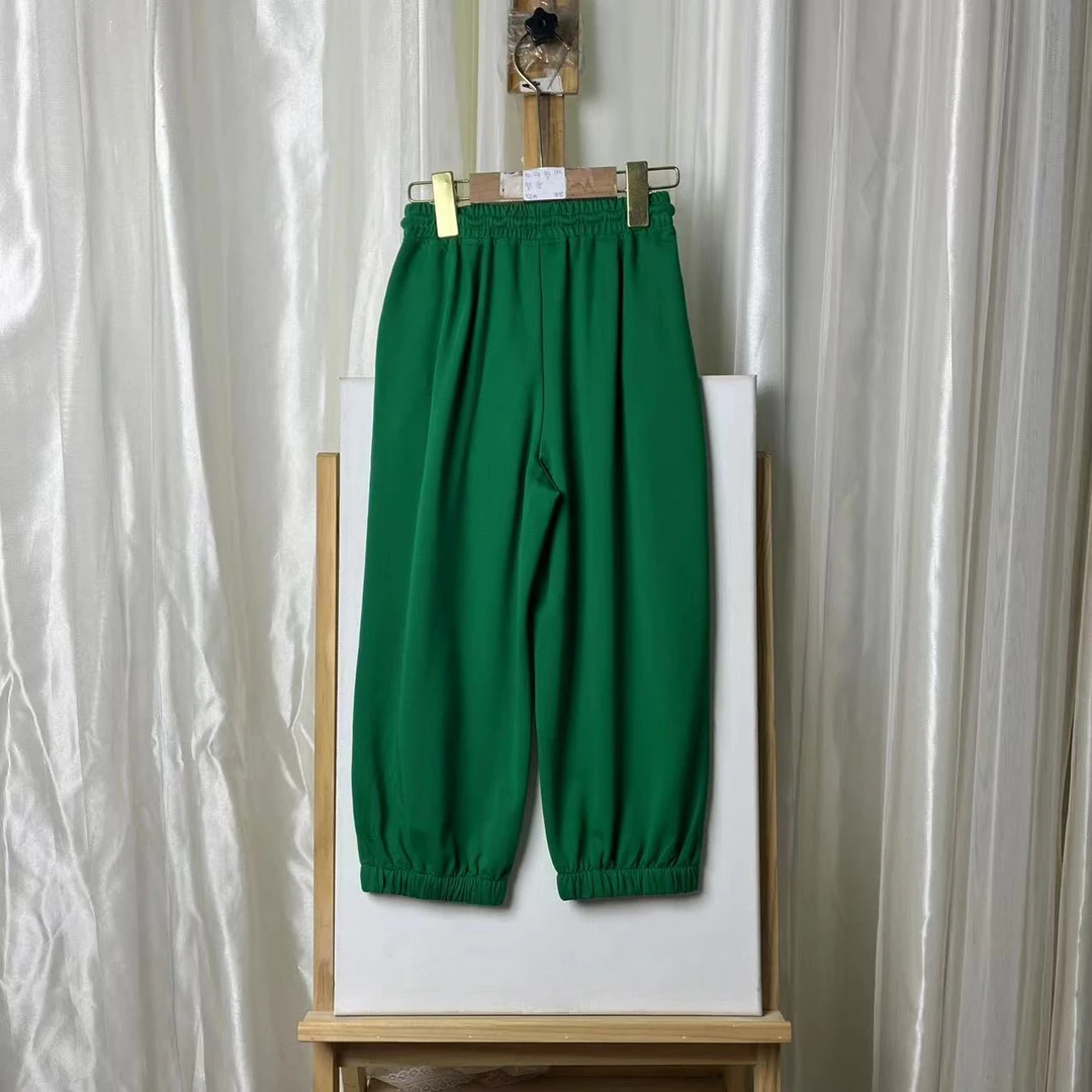 324绿色裤子8645