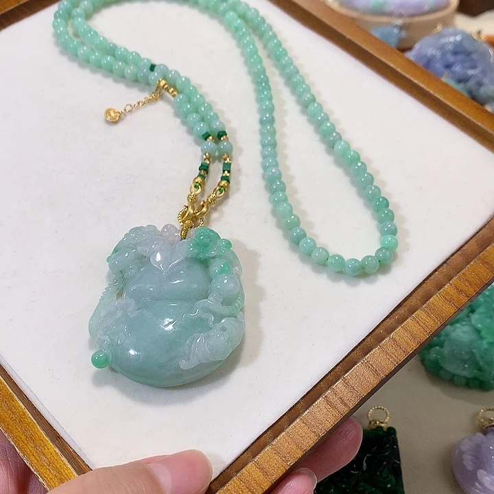 翡翠未镶嵌颈饰翡翠吊坠