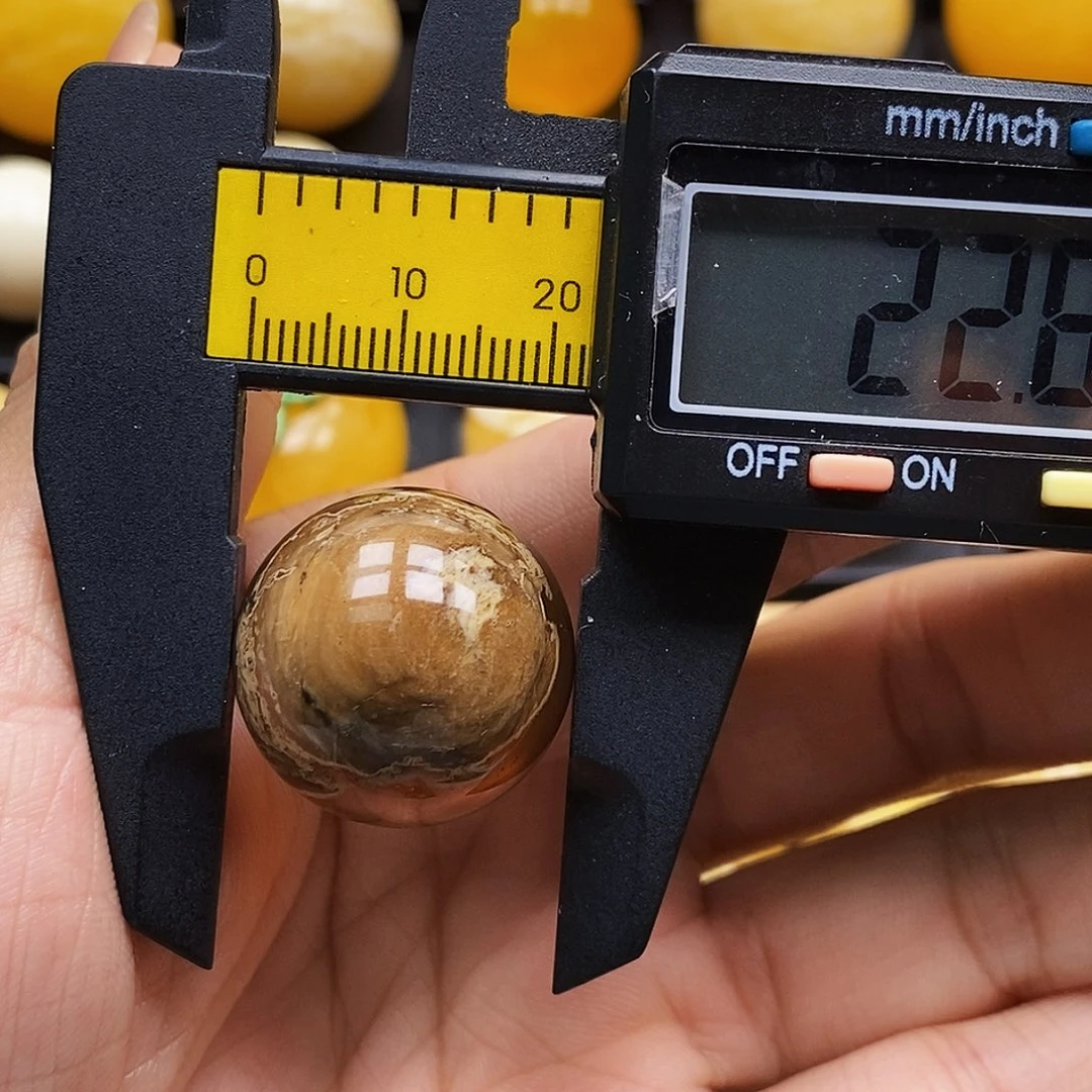 蜜蜡未镶嵌珠宝奇石