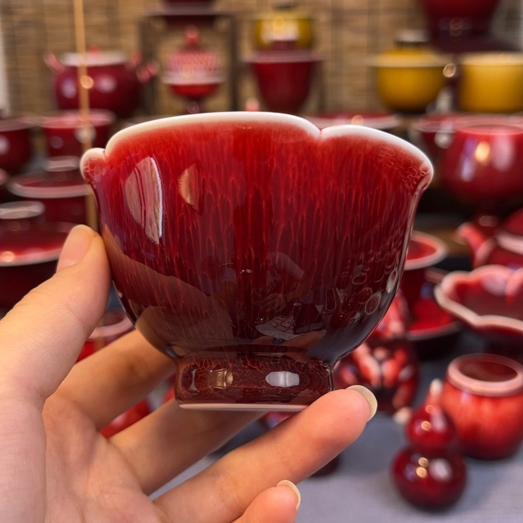 原矿郎红 花口杯。