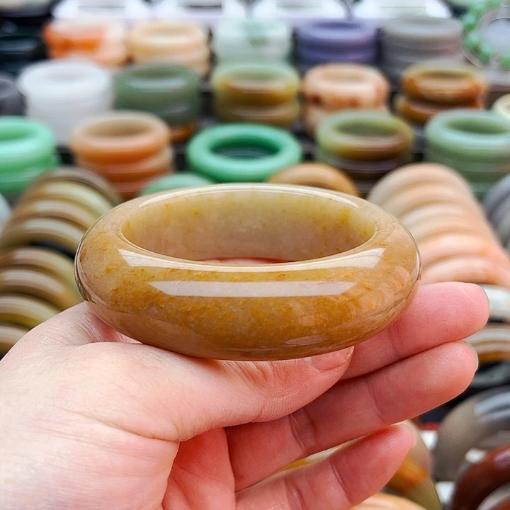 未镶嵌手镯（圆镯）石英质玉