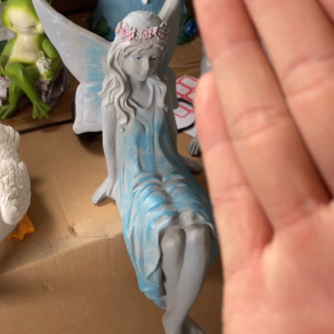 【闪购商品】树脂坐姿花仙子摆件