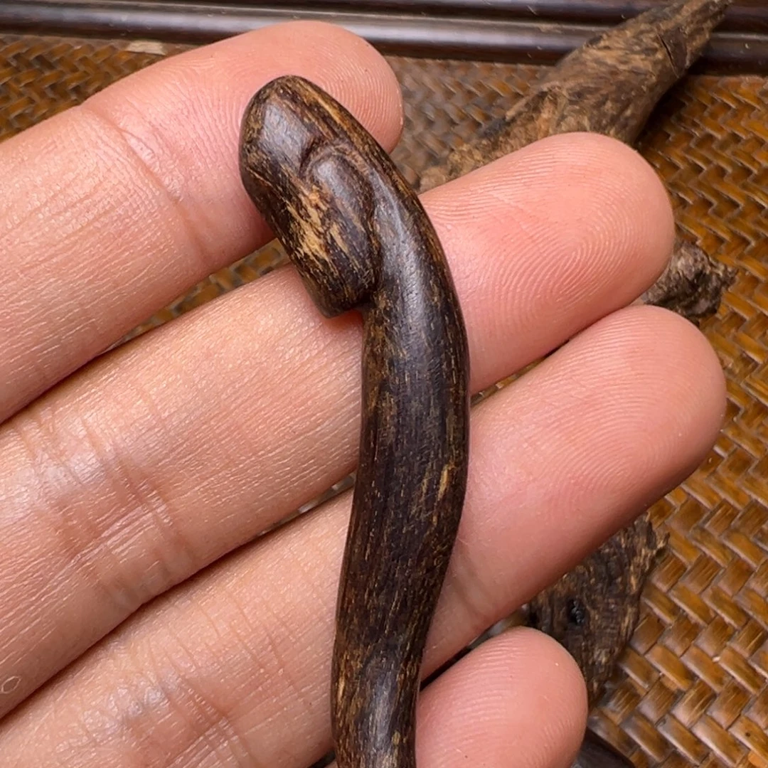 半***人沉香沉香碎屑树心1.8克重的