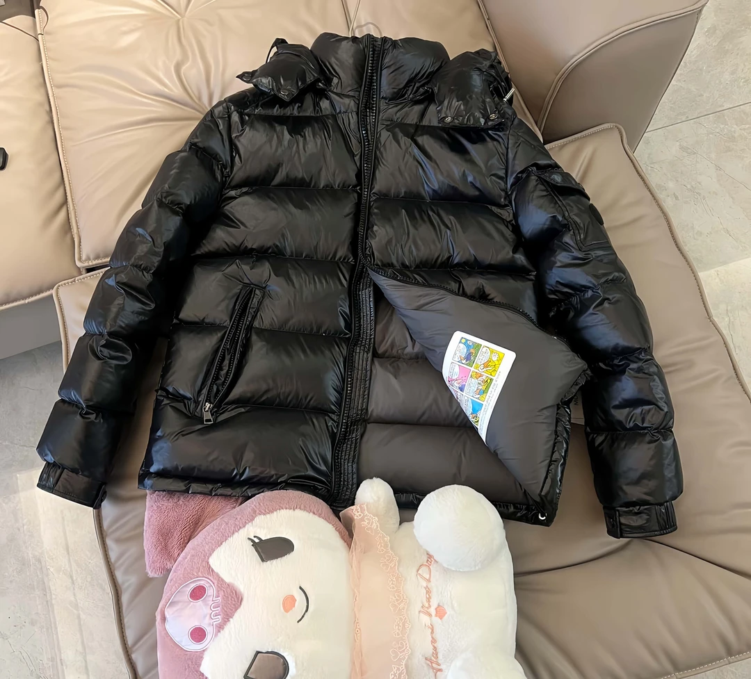 MONCVARSAEC/蒙口瓦萨琪玛雅白鸭绒防寒连帽男女情侣亮面羽绒服