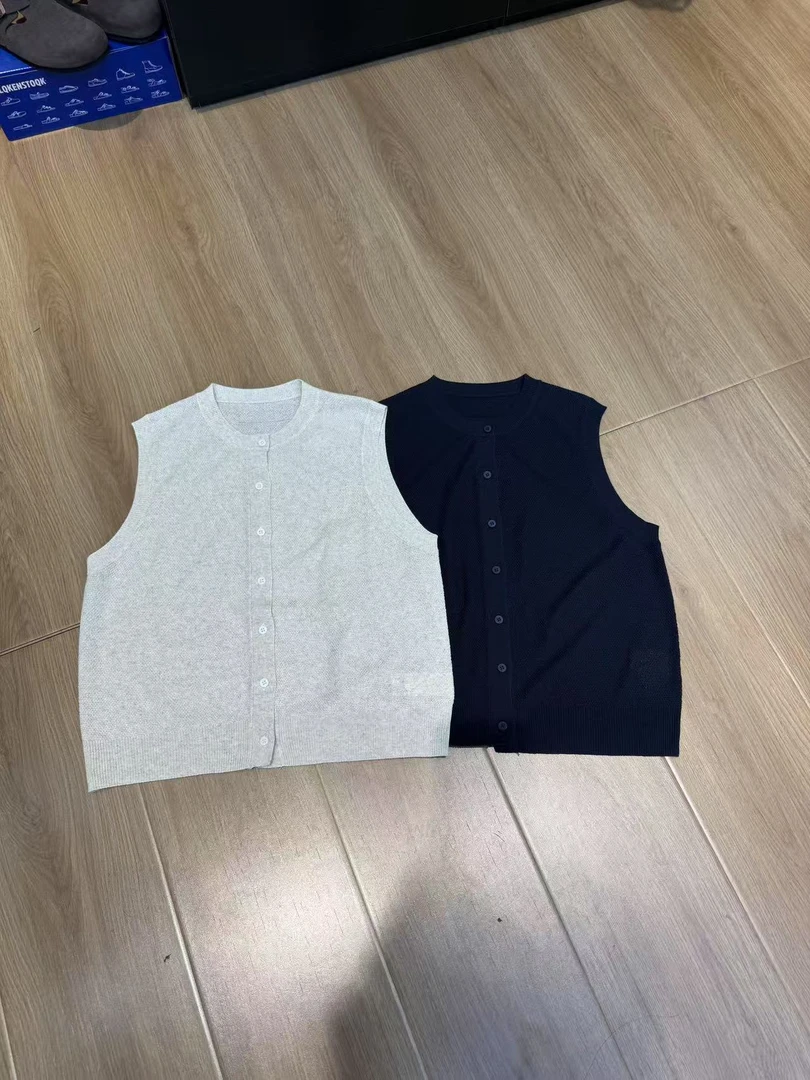 【非凡格调】新款气质时尚简约休闲百搭圆领无袖针织马甲