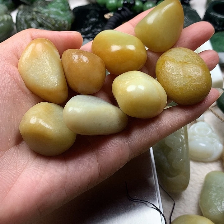 迈***冷颈饰未镶嵌和田玉