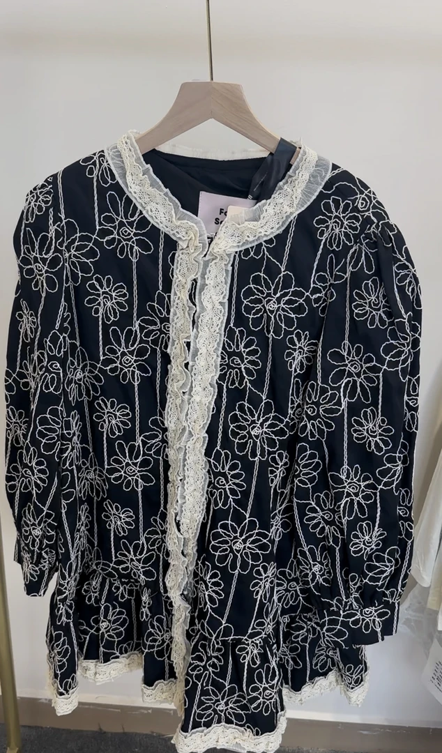 法式高级感重工刺绣钩花开衫裙女2025春季宽松显瘦中长款上衣裙