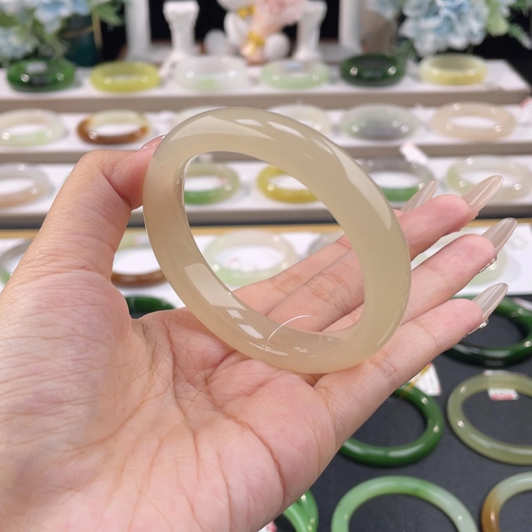 和田玉未镶嵌手镯冰底藕粉起猫54mm