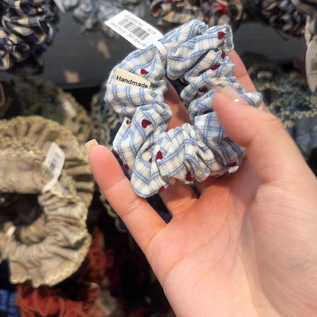 布艺非金属丝绒爱心